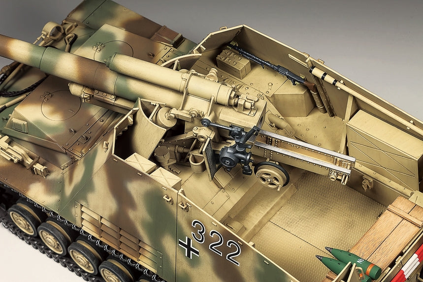 Tamiya 1/35 German Heavy SP Howitzer Hummel