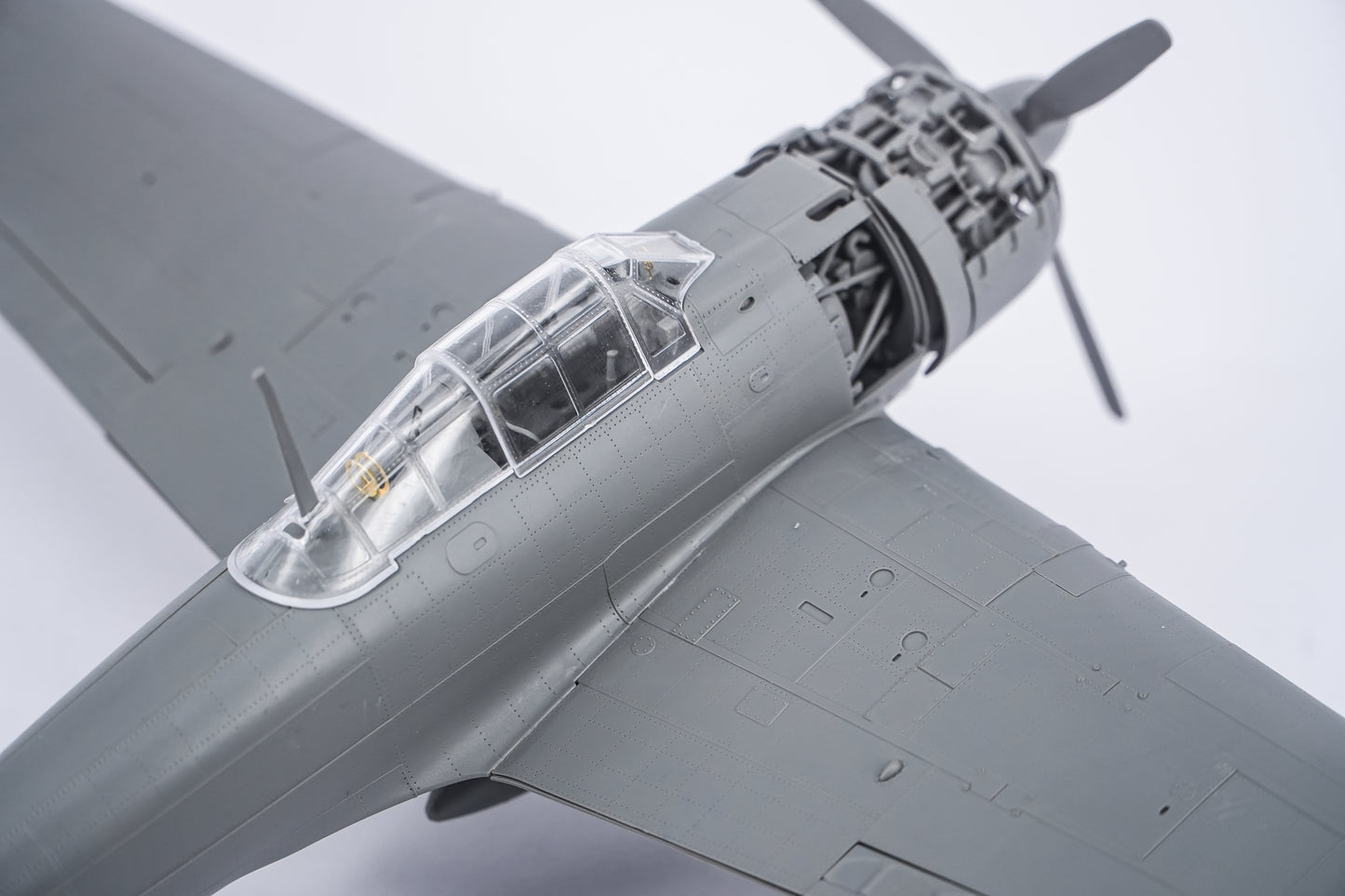 Border Model 1/35 A6M2 Zero Fighter w/ Interior of the Engine and Weapons (Okinawa 1945)