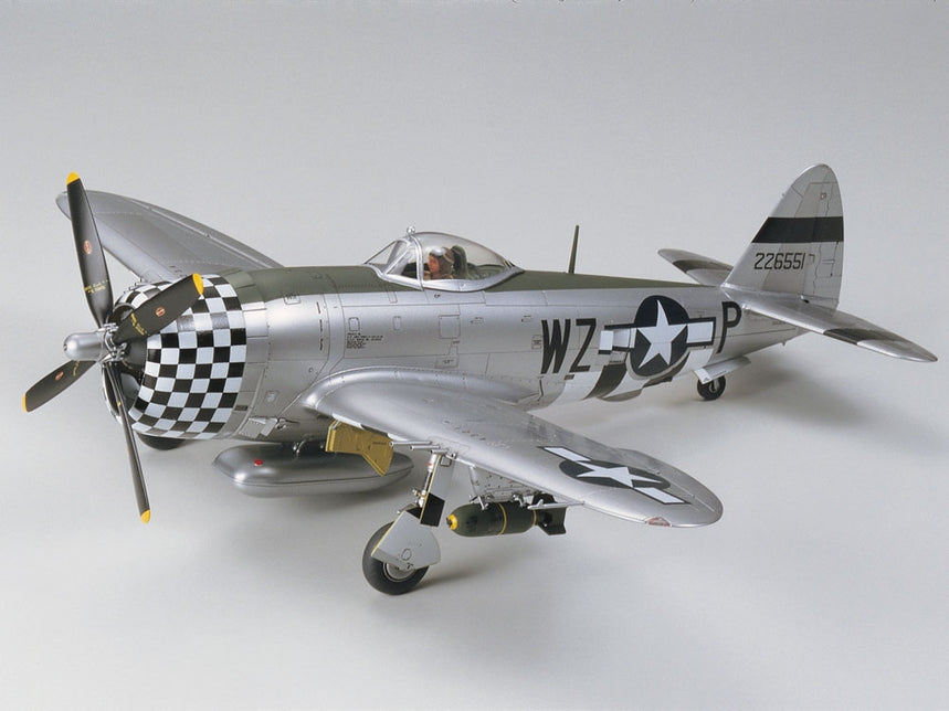 Tamiya 1/48 P-47D Bubbletop w/1/4-ton 4x4