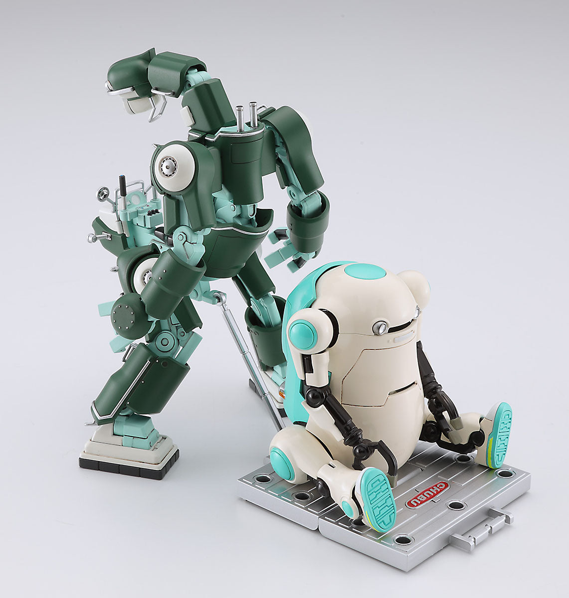 Hasegawa 1/35 CHUBU 01 'Light Green & Green' Lightweight Mechatrobot