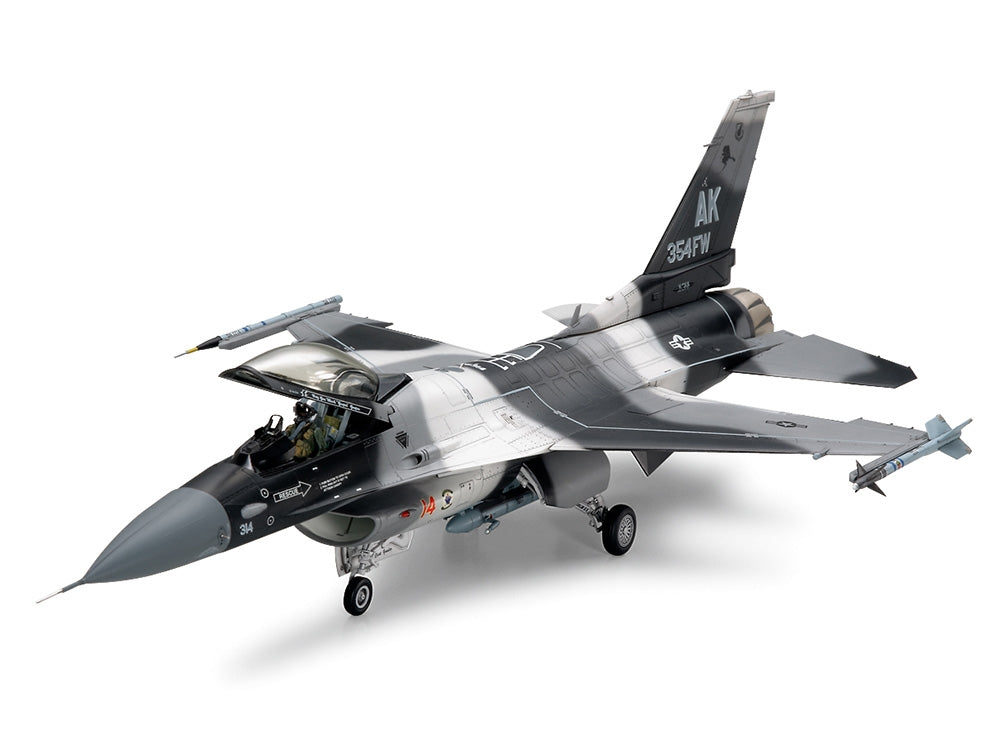 1/48 F16C/N Aggressor Adversary Jet Fighter