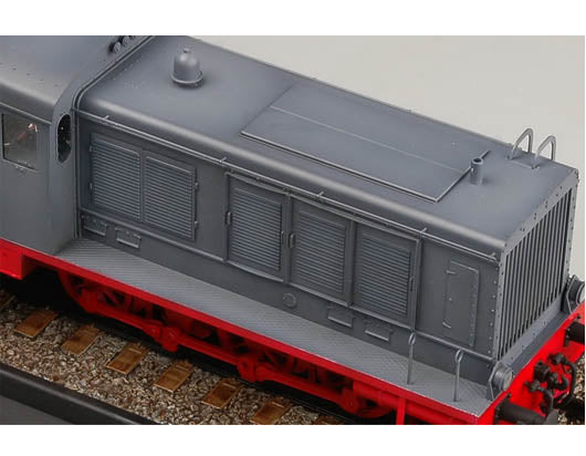 1/35 German WR360 C12 Armored Locomotive