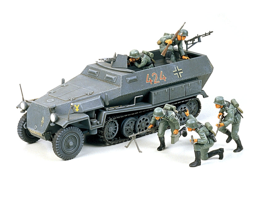 Tamiya 1/35 German Hanomag SDKFZ 251/1