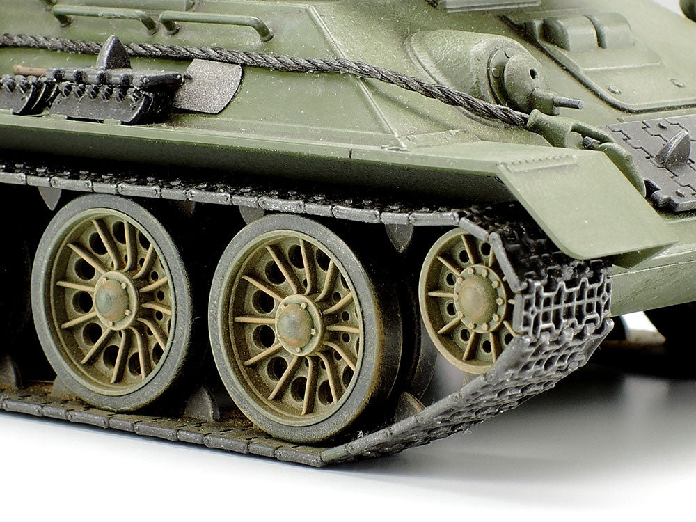 Tamiya 1/48 Russian Med Tank T34/85