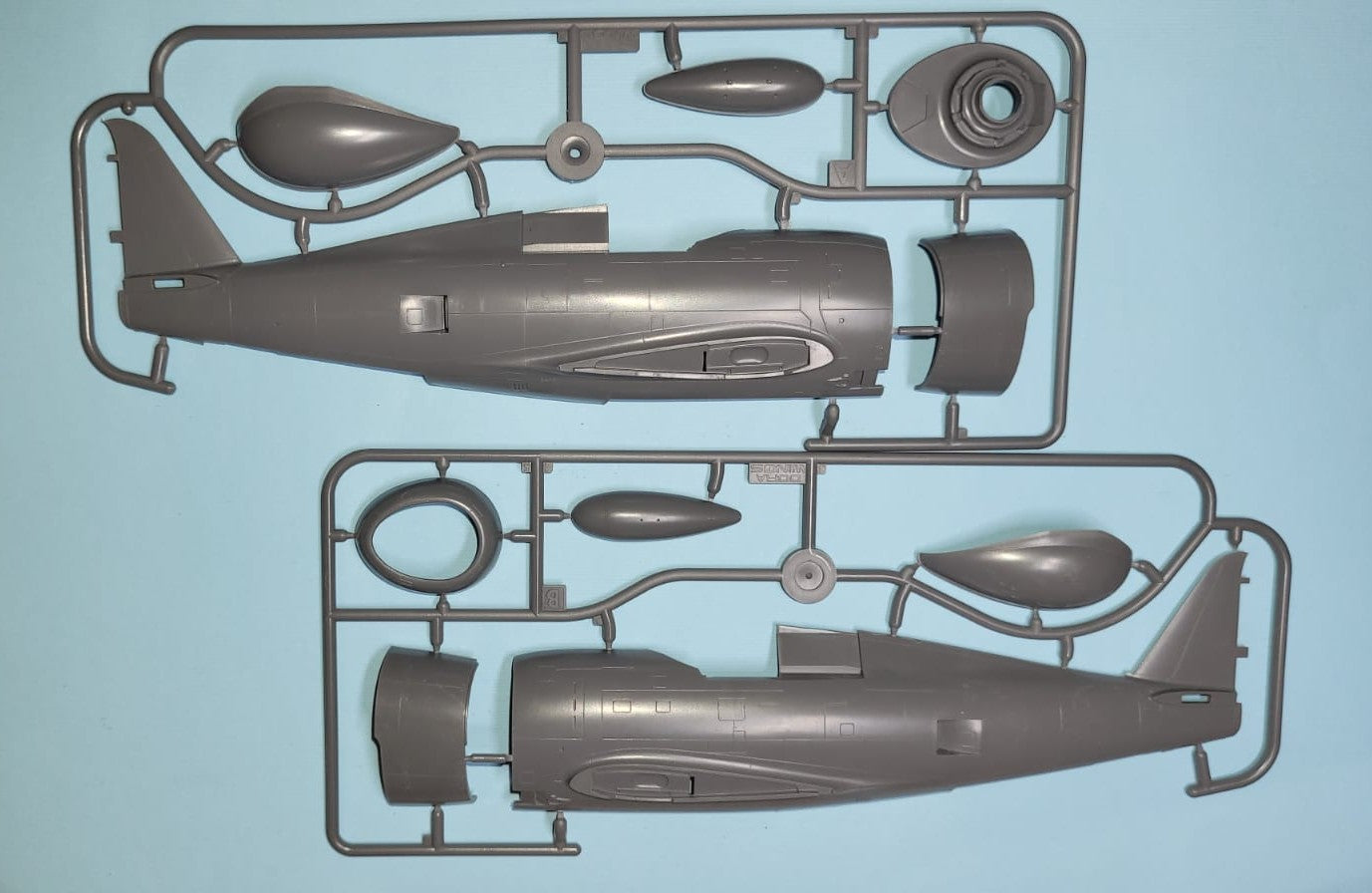 Dora Wings 1/48 Republic P-47C Thunderbolt with ferry tank