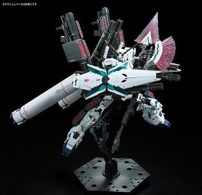Bandai RG #30 1/144 Full Armor Unicorn Gundam 'Gundam UC'