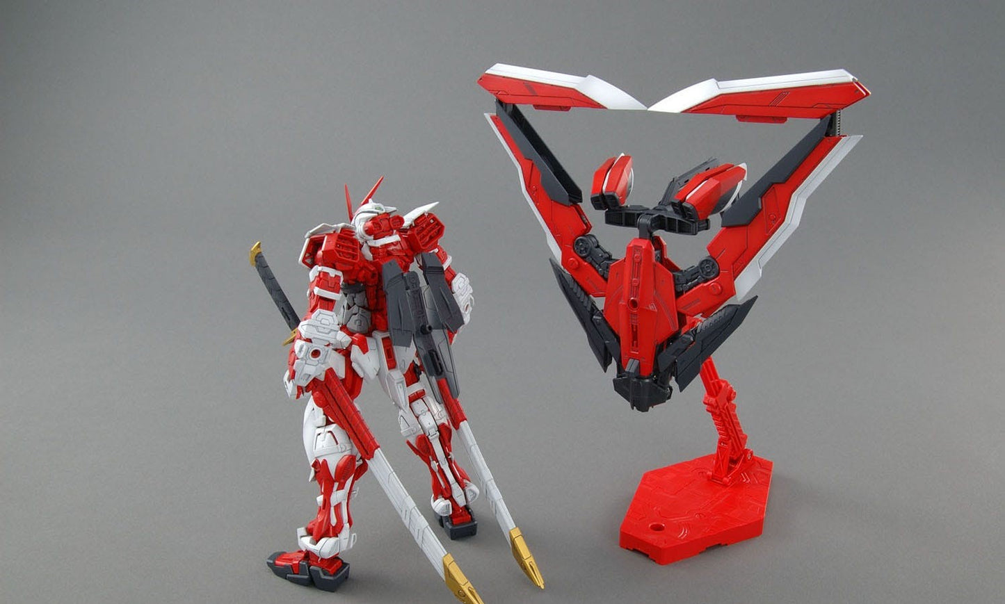 Bandai MG 1/100 Gundam Astray Red Frame Custom 'Gundam SEED Astray'