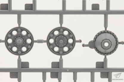 Border Model 1/35 T34-85 Composite Turret 112 Plant W/ 5 Resin Figures, Workable Tracks, And Metal Gunbarrel