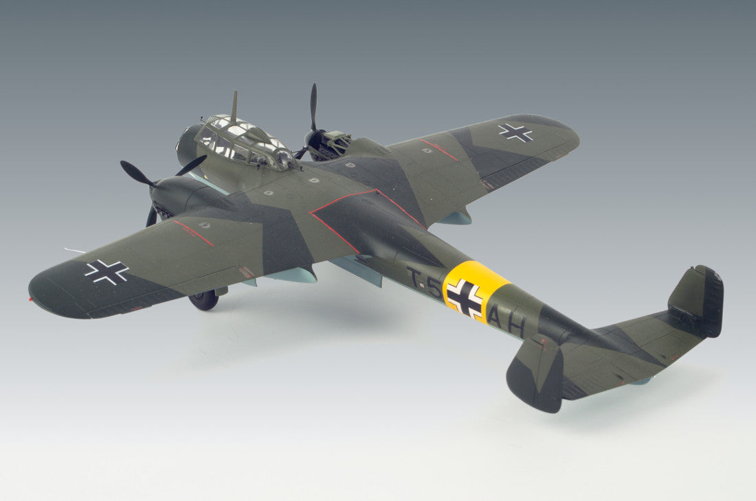 ICM 1/48 Do 215 B-4, WIWII German Reconnaissance Plane