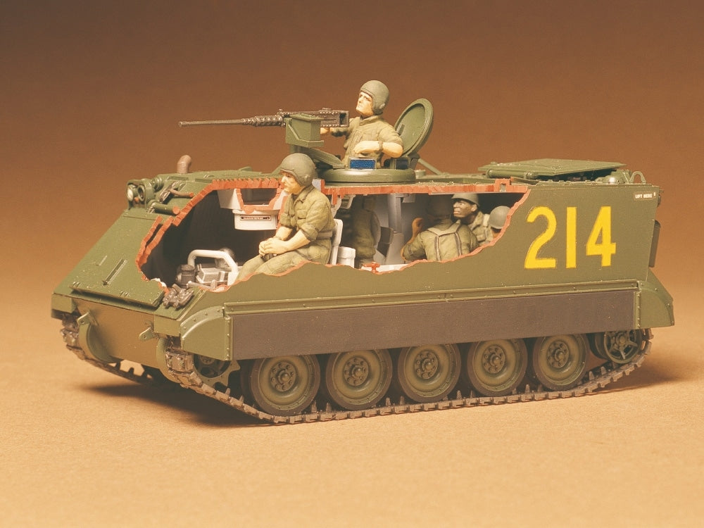 1/35 US M113 Armored Personnel Carrier