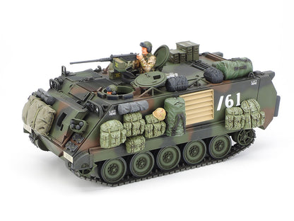 1/35 US M113A2 Personnel Carrier Desert Version