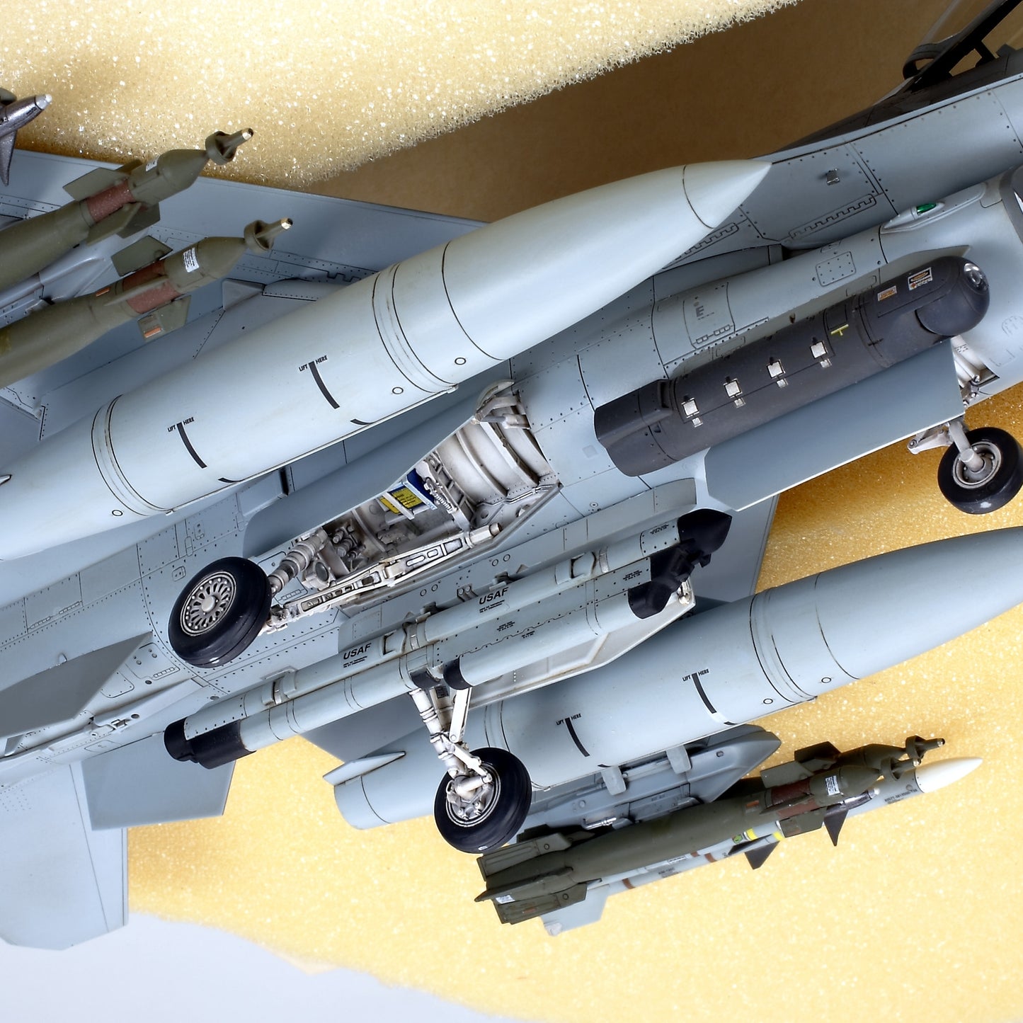 1/48 F16C Block 25/32 Fighting Falcon ANG Aircraft